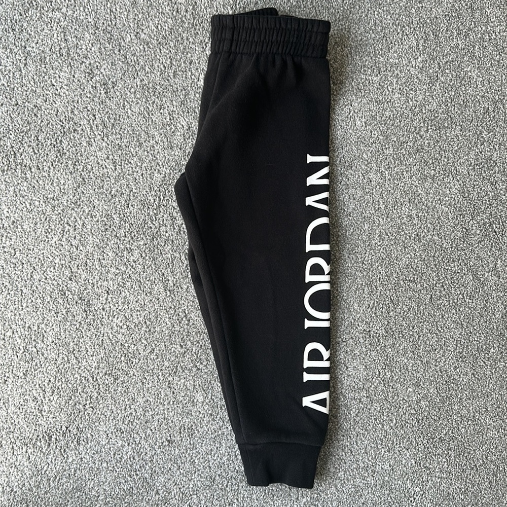 Toddler Jordan sweatpants size 3T in great condition